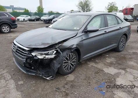 2019 Volkswagen Jetta 1.4T R-Line/1.4T S/1.4T Se z USA, uszkodzony, nr VIN 3VWC57BU2KM253129
